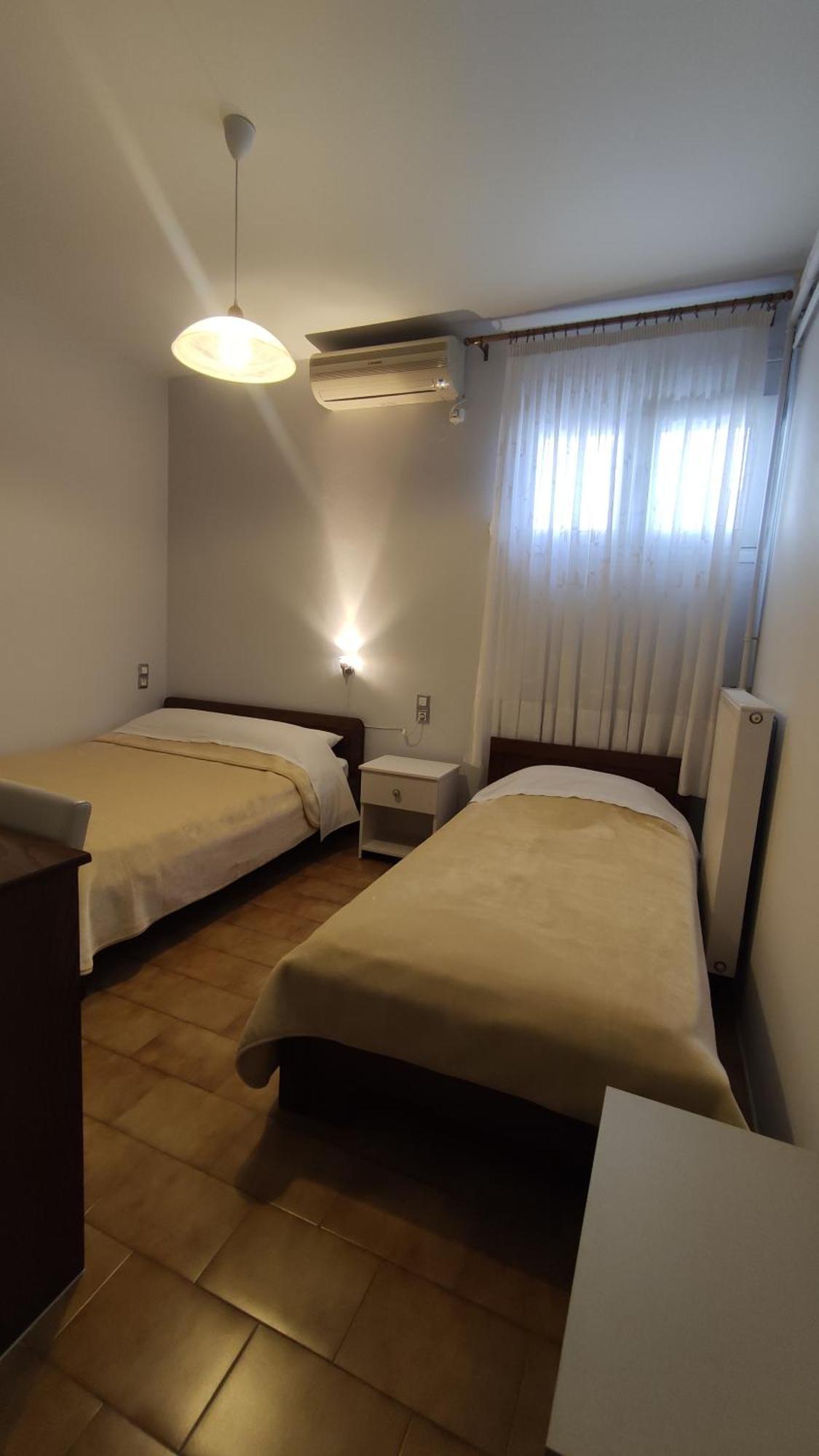 Eleni'S Rooms Ioannina Exterior foto
